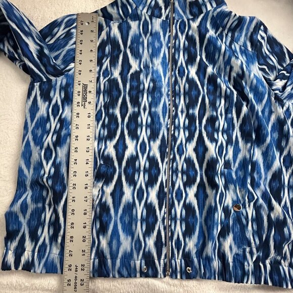 Zenergy By Chico's Womens Blue Ikat Zip Front Jacket Size 3 Stretch 3/4 Sleeve - Picture 8 of 8